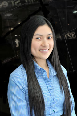 Michelle De Guzman headshot